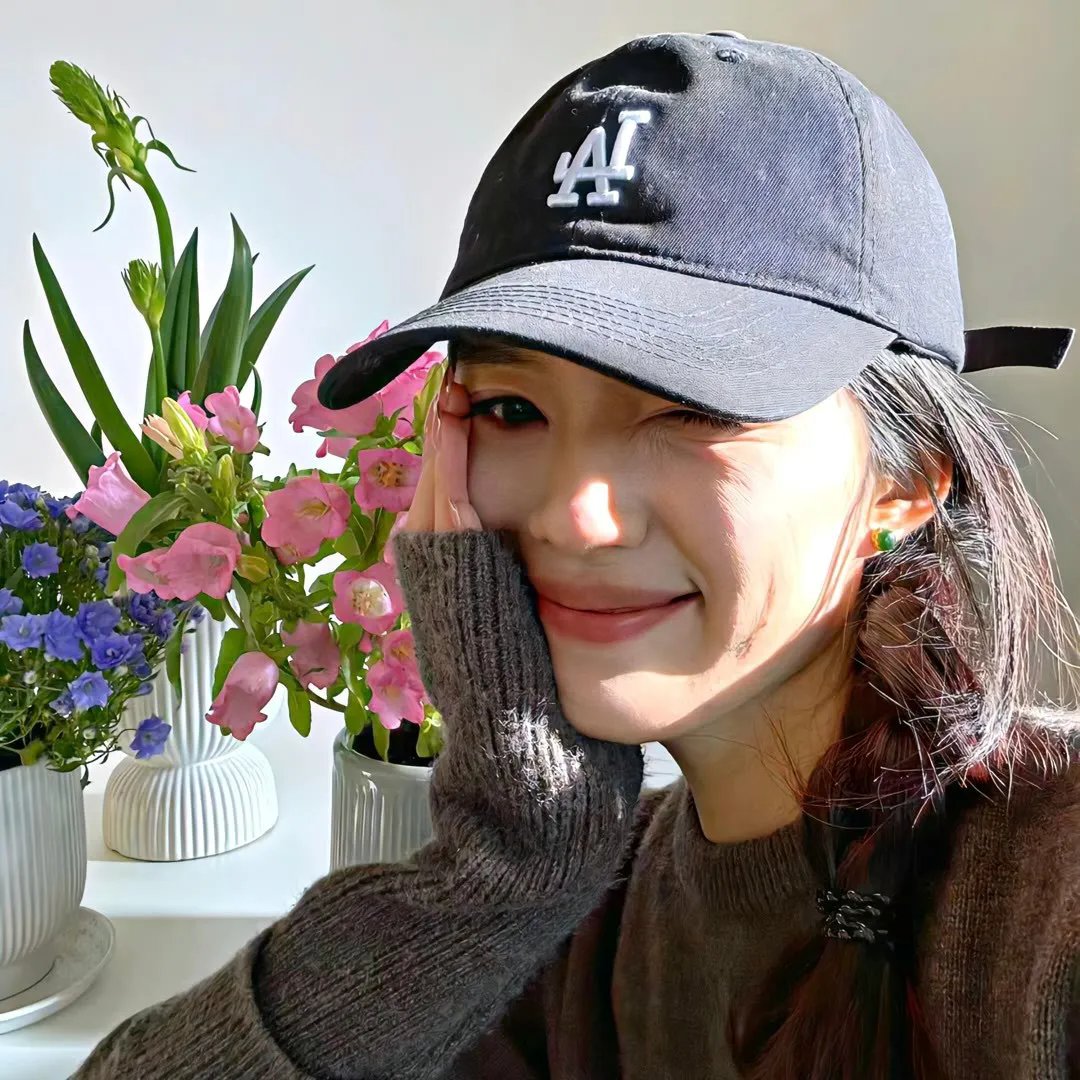 扭曲效应海报