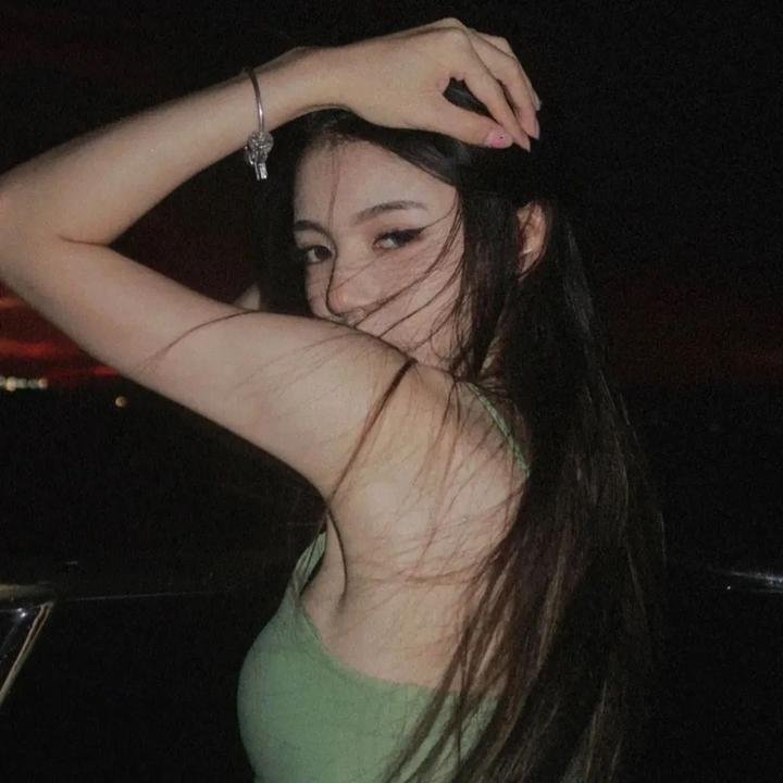 明天，我会成为谁的女友海报